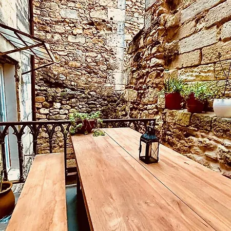 Poetic House * Saint-Christol (Herault)
